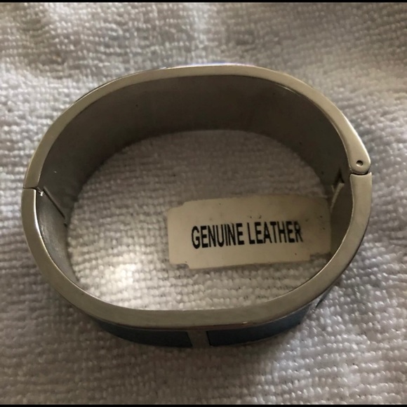 Teal leather and metal bracelet - Picture 2 of 3